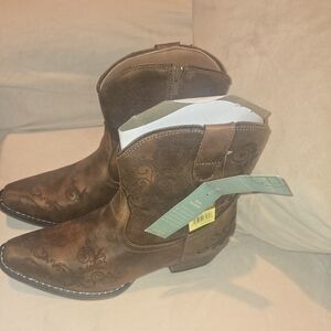 Roper Women's Tan Laser Print Snip Toe Cowboy Booties